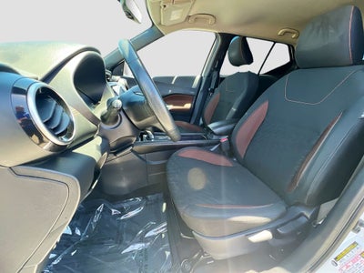2021 Nissan Kicks SR