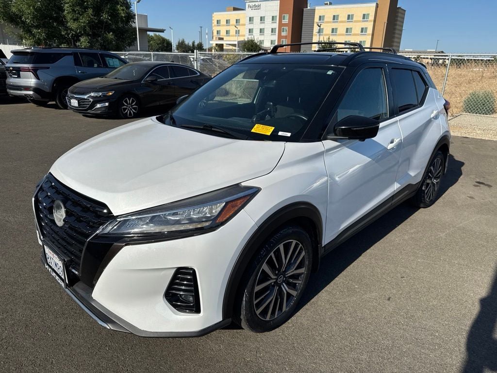 2021 Nissan Kicks SR