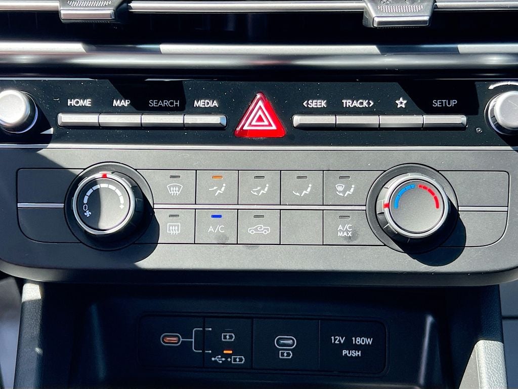2025 Hyundai Santa Cruz SE
