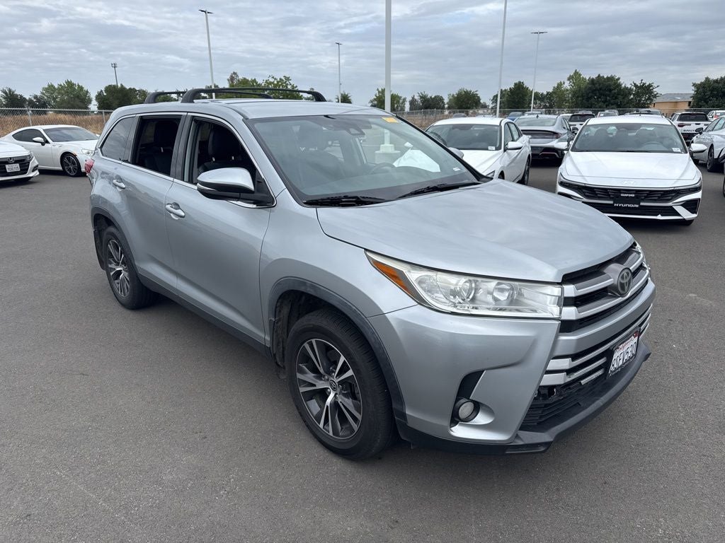 2019 Toyota Highlander Base