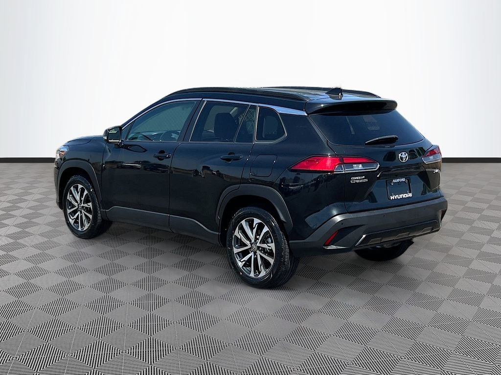 2024 Toyota Corolla Cross XLE