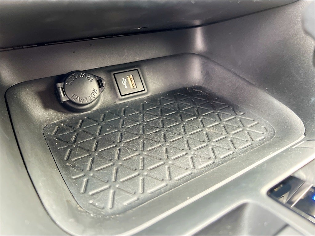 2025 Toyota RAV4 Hybrid XLE Premium