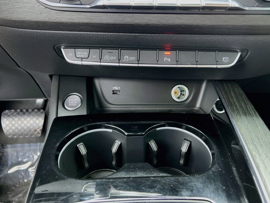 2022 Audi A4 45 S line Premium Plus quattro