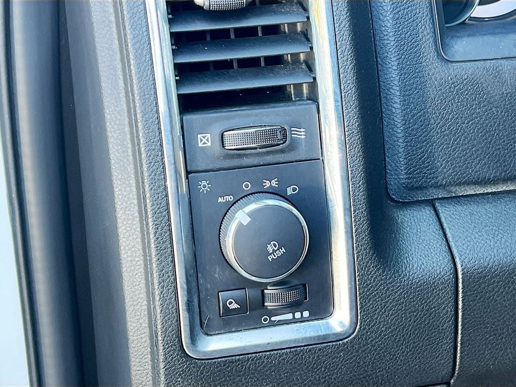 2019 RAM 1500 Classic Laramie