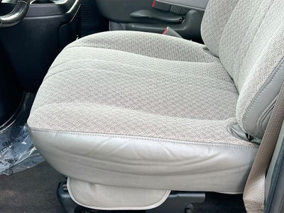 2022 GMC Savana 3500 LT