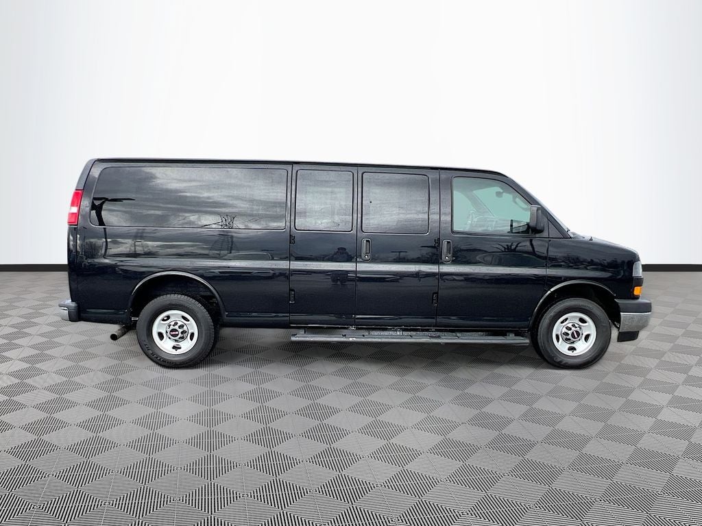 2022 GMC Savana 3500 LT