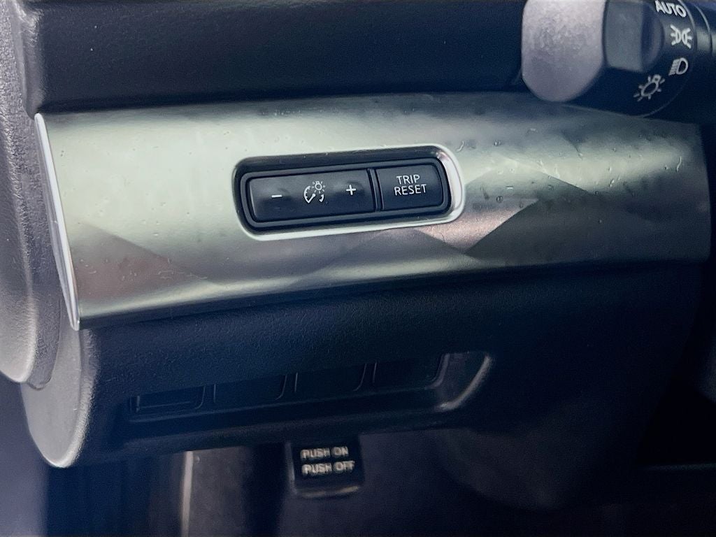 2023 Nissan Maxima SV