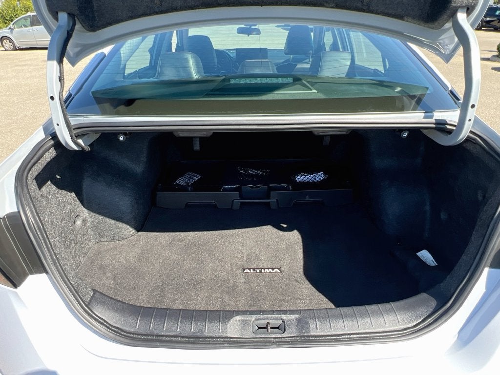 2025 Nissan Altima 2.5 SR