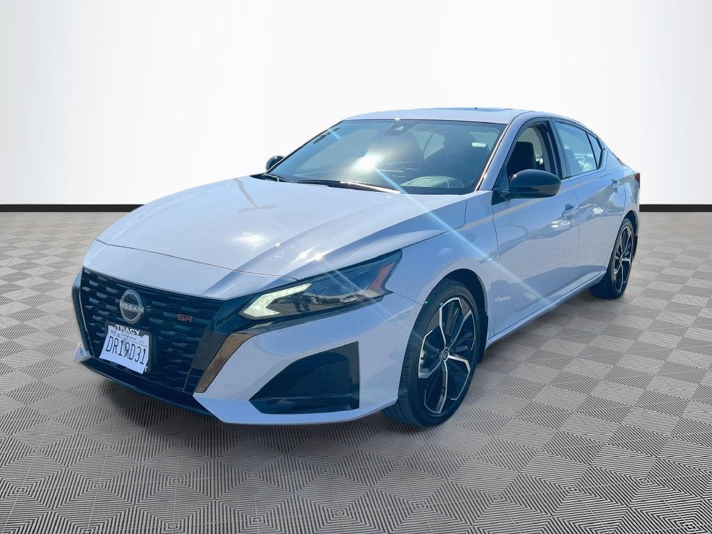 2025 Nissan Altima 2.5 SR