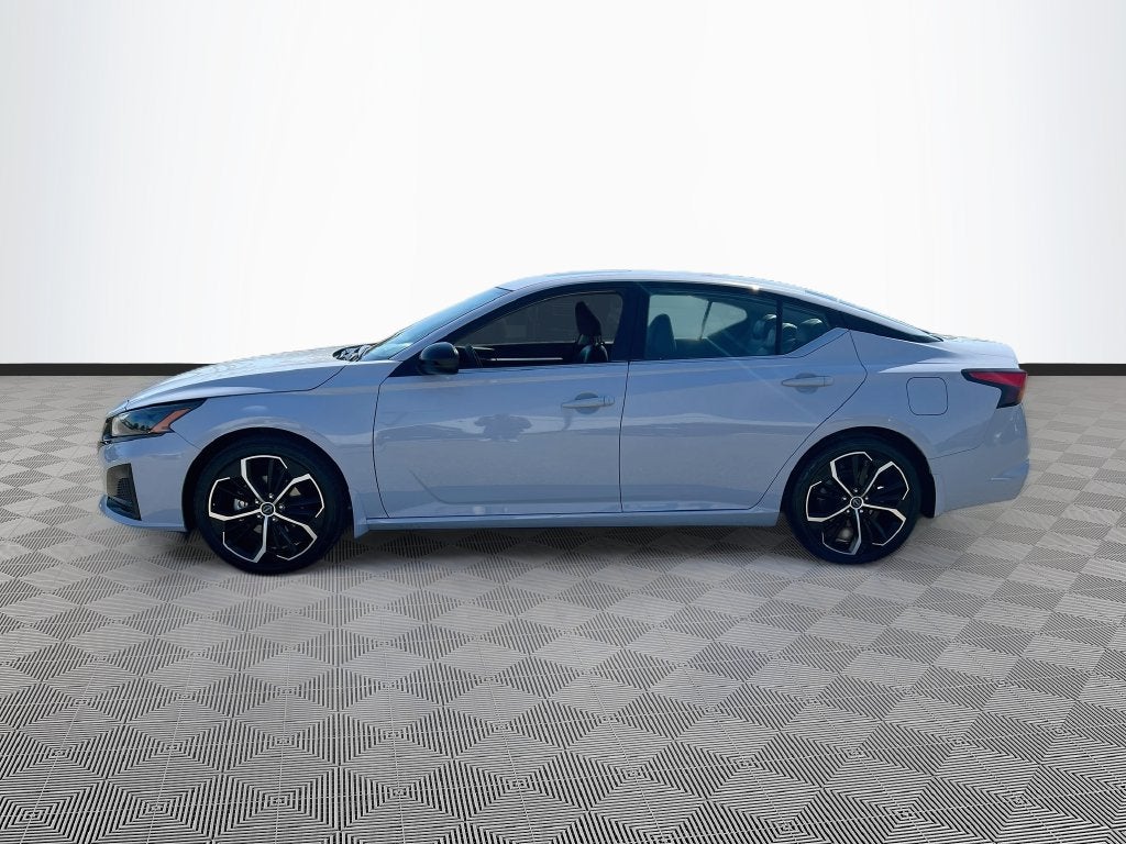 2025 Nissan Altima 2.5 SR