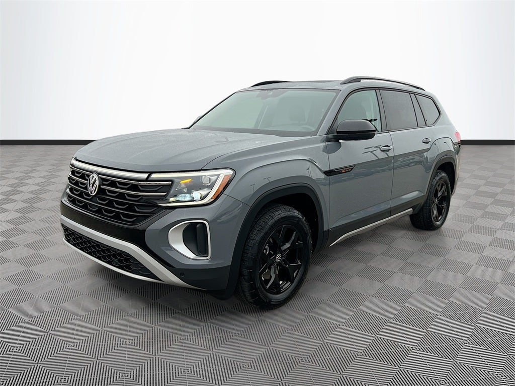 2024 Volkswagen Atlas 2.0T Peak Edition SE w/Technology