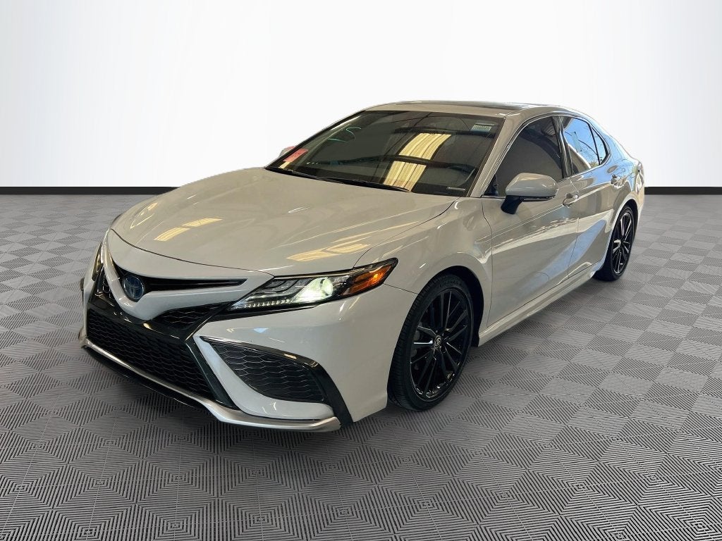 2022 Toyota Camry Hybrid XSE