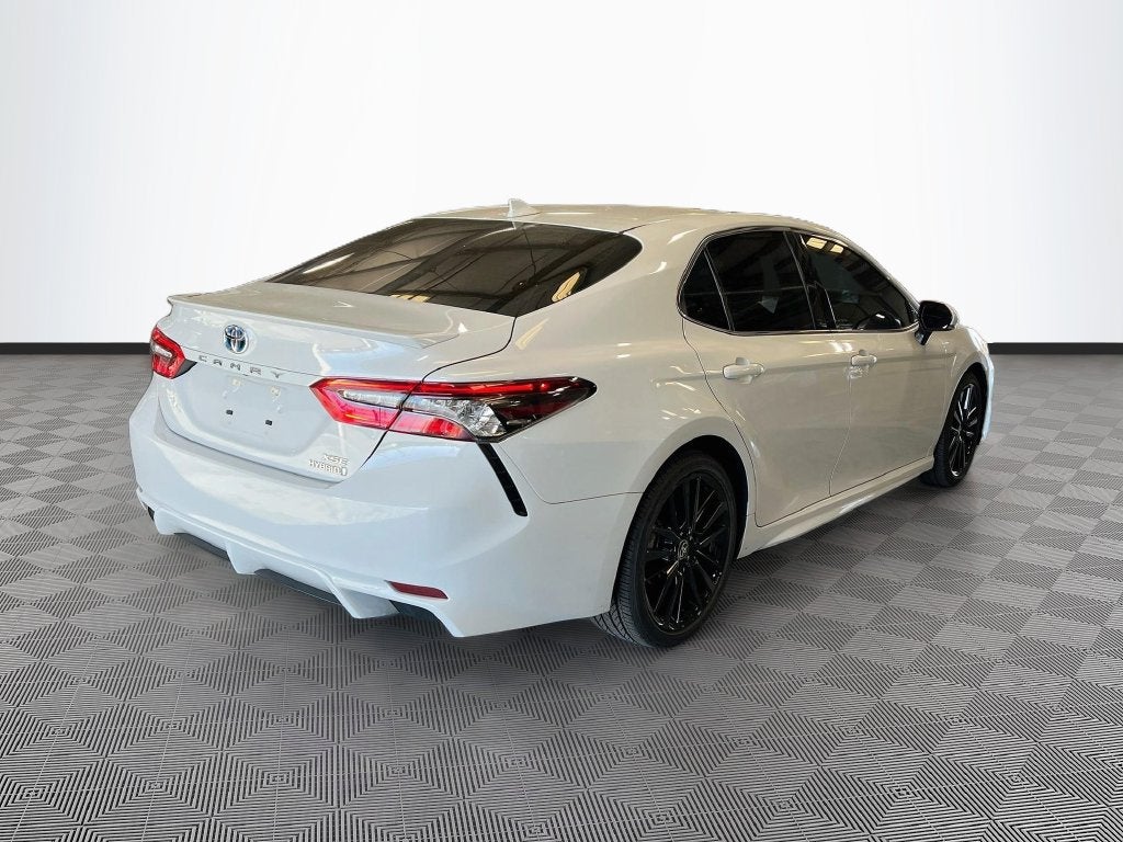 2022 Toyota Camry Hybrid XSE