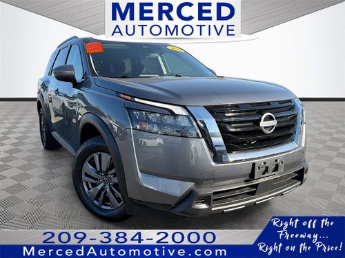 2025 Nissan Pathfinder SV