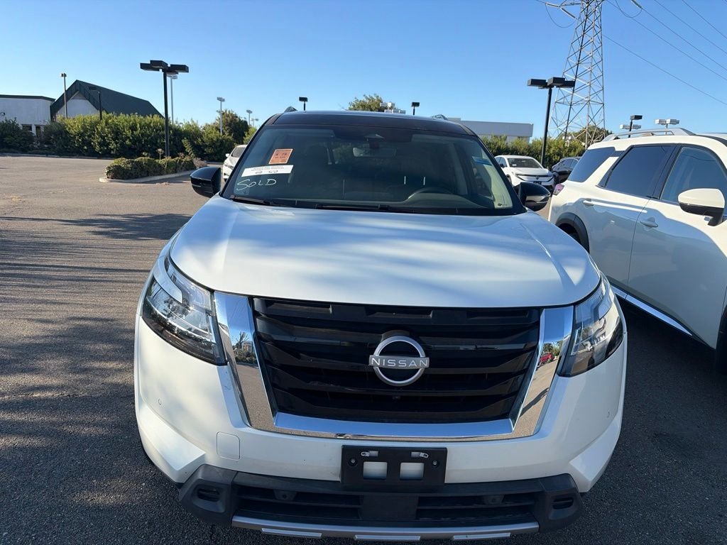 2024 Nissan Pathfinder SL