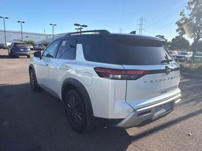 2024 Nissan Pathfinder SL