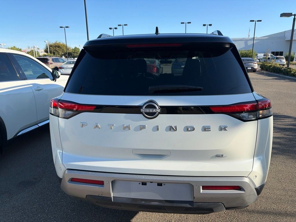 2024 Nissan Pathfinder SL