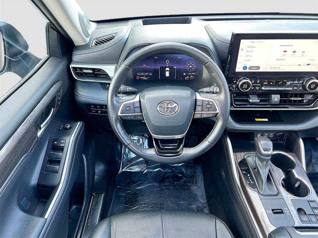 2023 Toyota Highlander Platinum