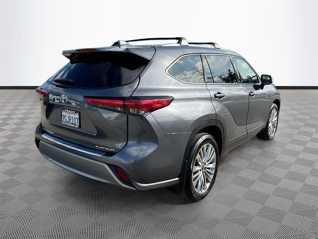 2023 Toyota Highlander Platinum