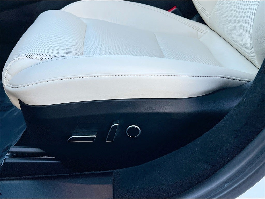 2022 Tesla Model S Base