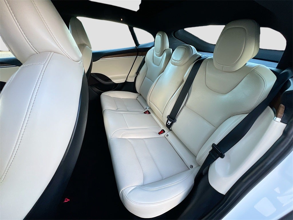 2022 Tesla Model S Base