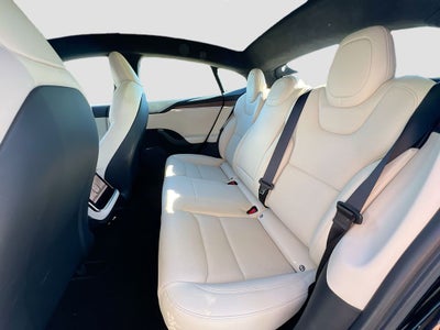 2022 Tesla Model S Base