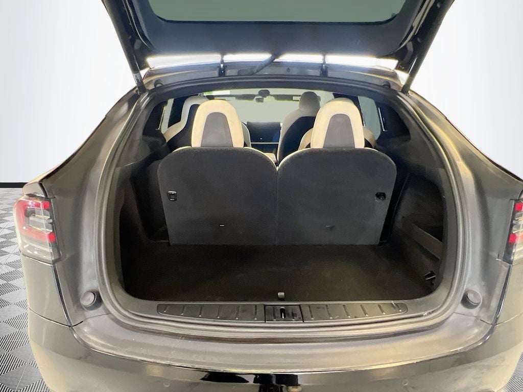 2022 Tesla Model X Base