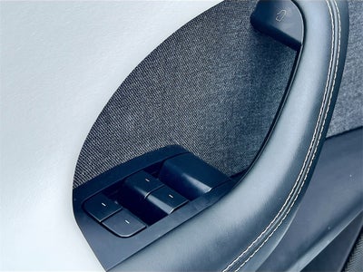 2022 Tesla Model X Base