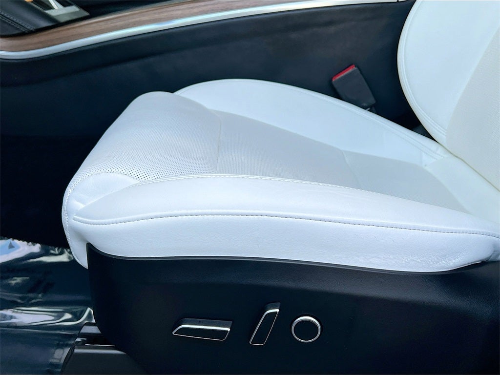 2022 Tesla Model X Base