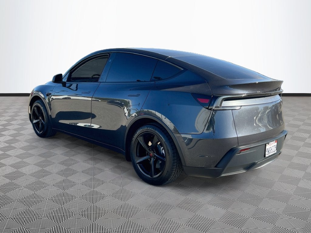 2026 Tesla Model Y Premium