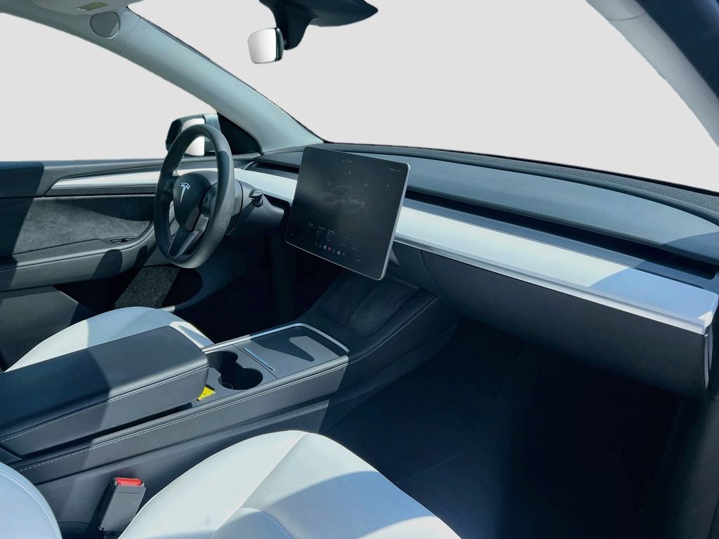 2025 Tesla Model Y Long Range