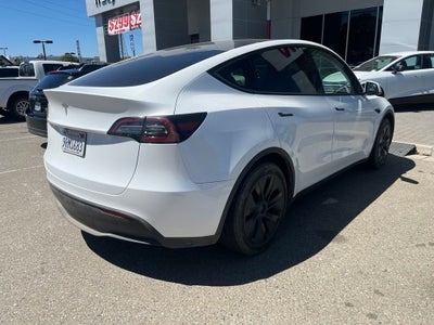 2025 Tesla Model Y Long Range