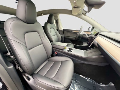 2025 Tesla Model Y Long Range