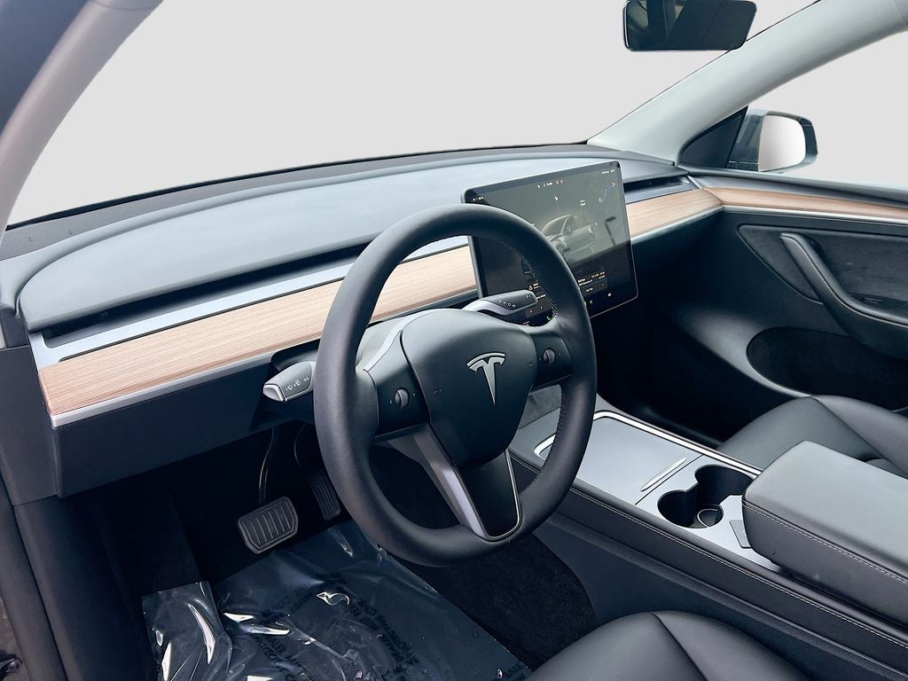2025 Tesla Model Y Long Range