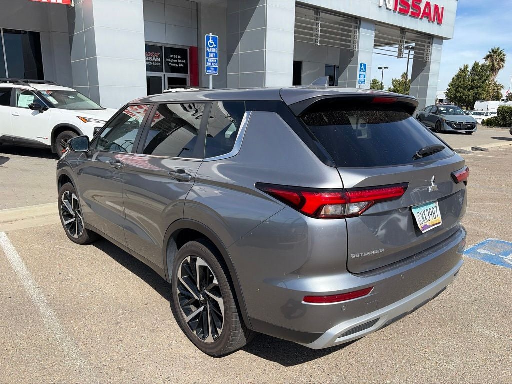 2024 Mitsubishi Outlander SE