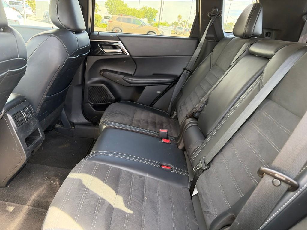 2024 Mitsubishi Outlander SE