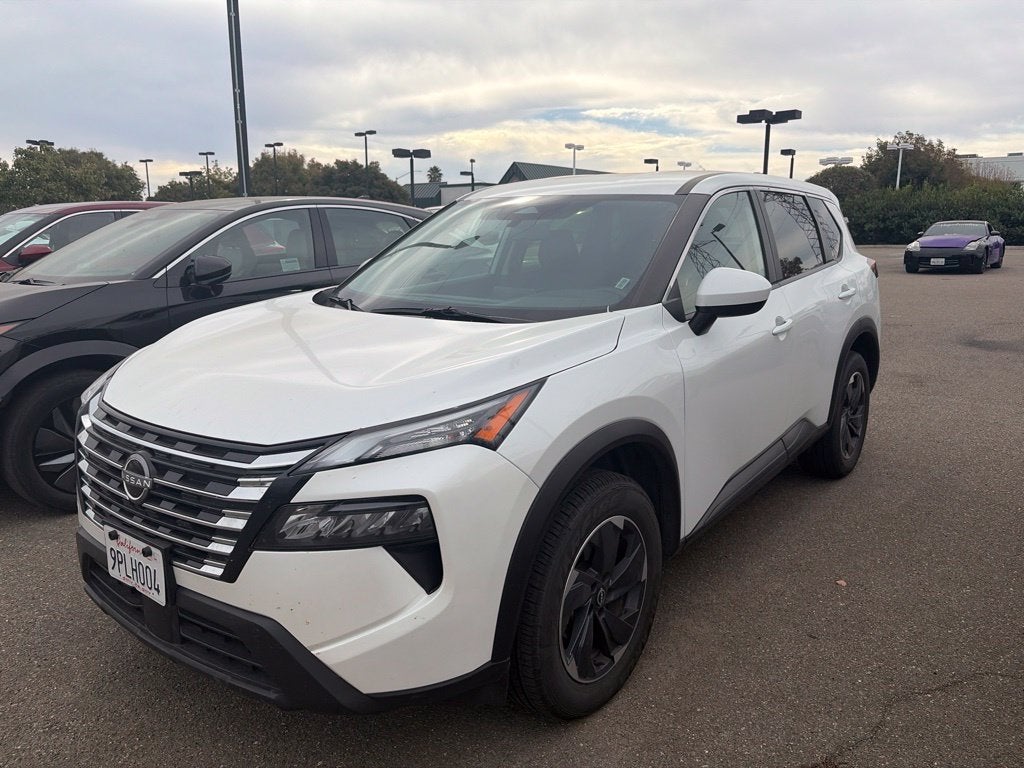 2025 Nissan Rogue SV
