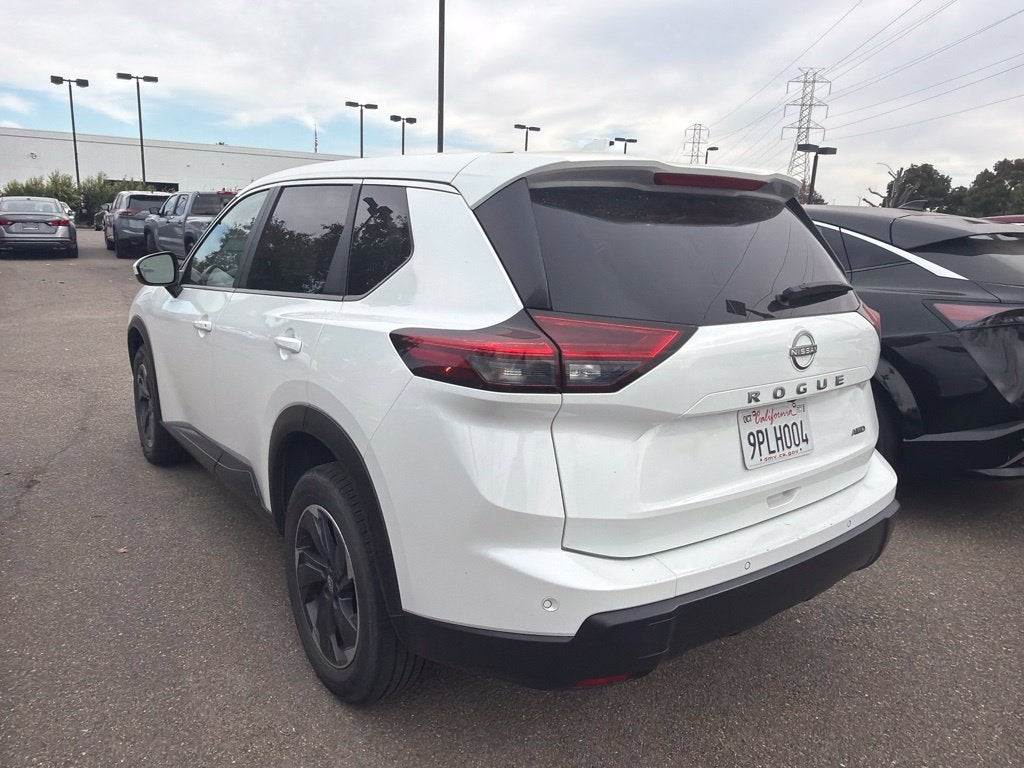 2025 Nissan Rogue SV