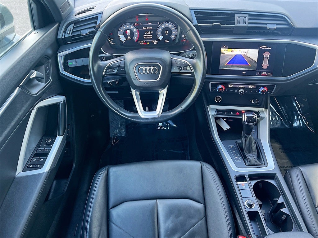 2022 Audi Q3 Premium quattro