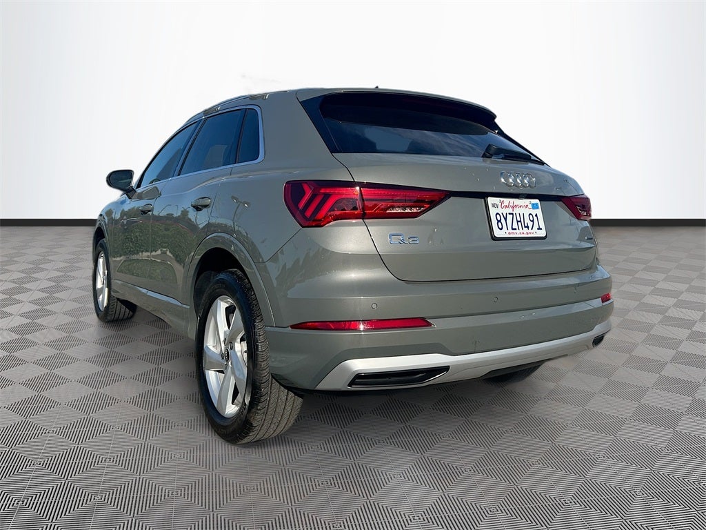 2022 Audi Q3 Premium quattro