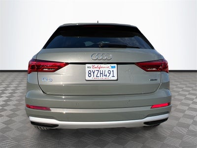 2022 Audi Q3 Premium quattro