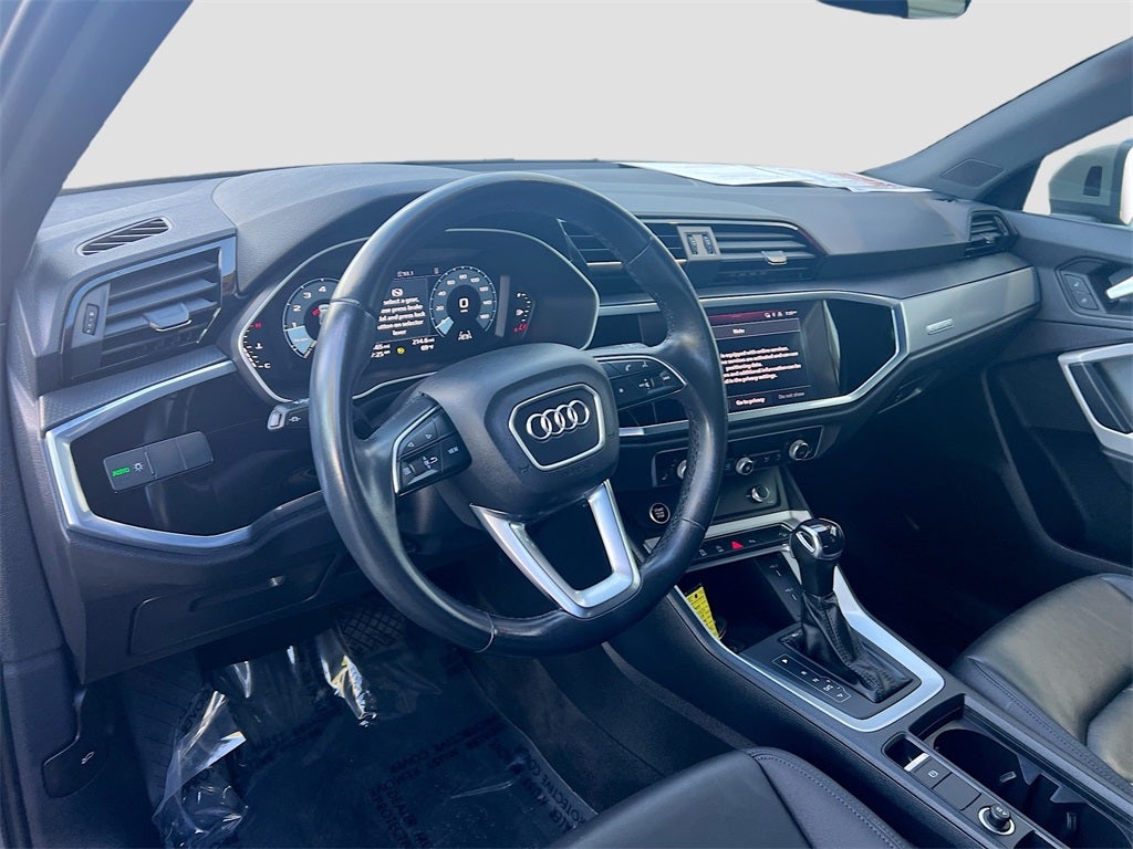 2022 Audi Q3 Premium quattro