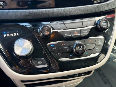 2020 Chrysler Voyager L