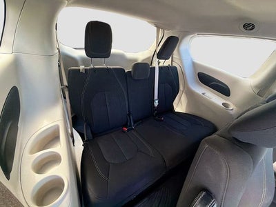 2020 Chrysler Voyager L