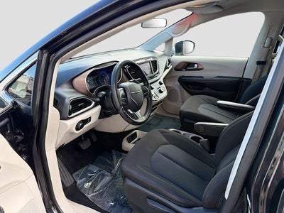 2020 Chrysler Voyager L