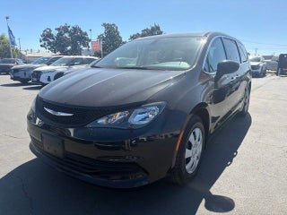 2020 Chrysler Voyager L