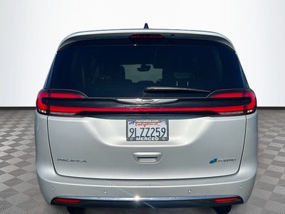 2024 Chrysler Pacifica Hybrid Select