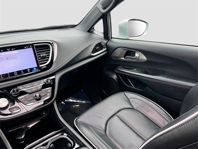 2022 Chrysler Pacifica Hybrid Limited