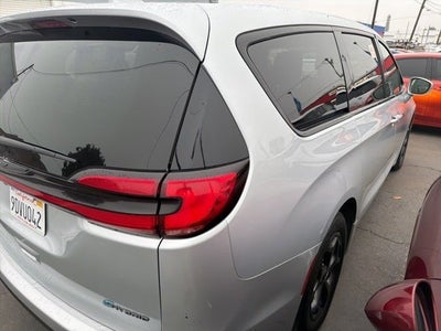 2022 Chrysler Pacifica Hybrid Limited