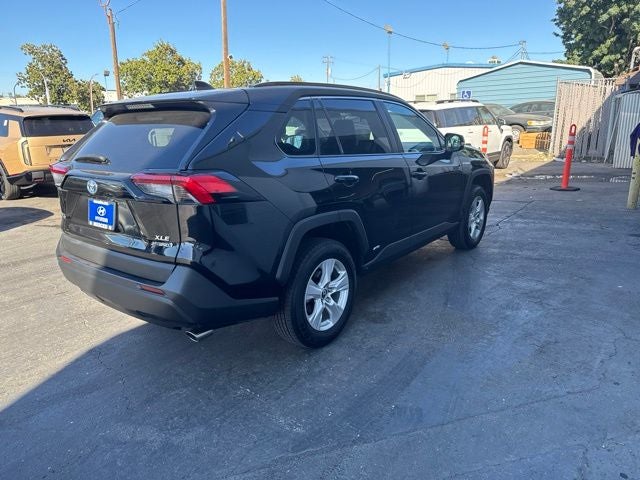 2020 Toyota RAV4 Hybrid XLE